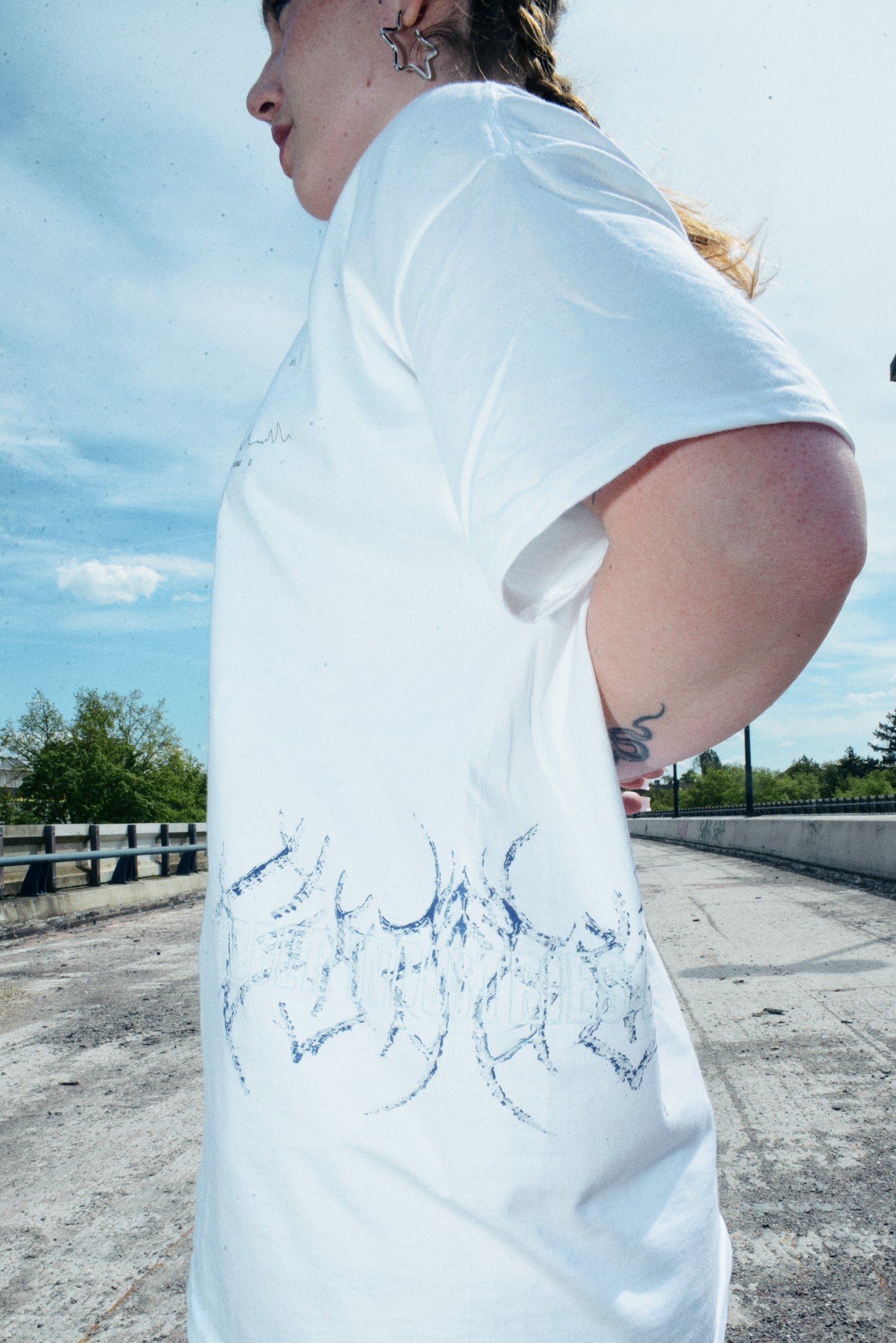 GiB-909 Tribal T-Shirt White